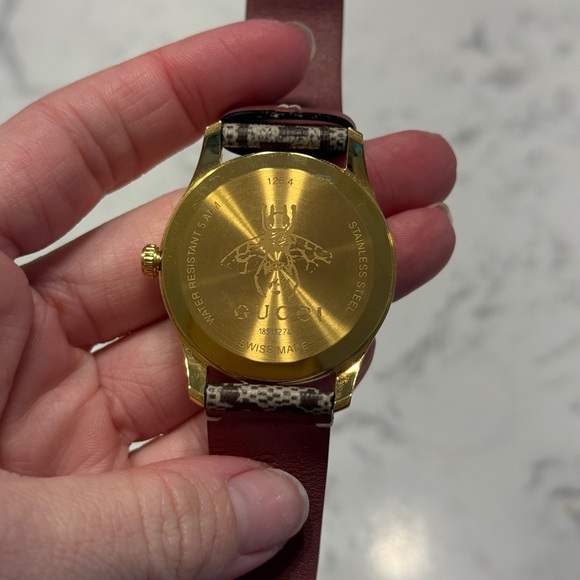 Gucci timeless floral watch - Picture 5 of 6